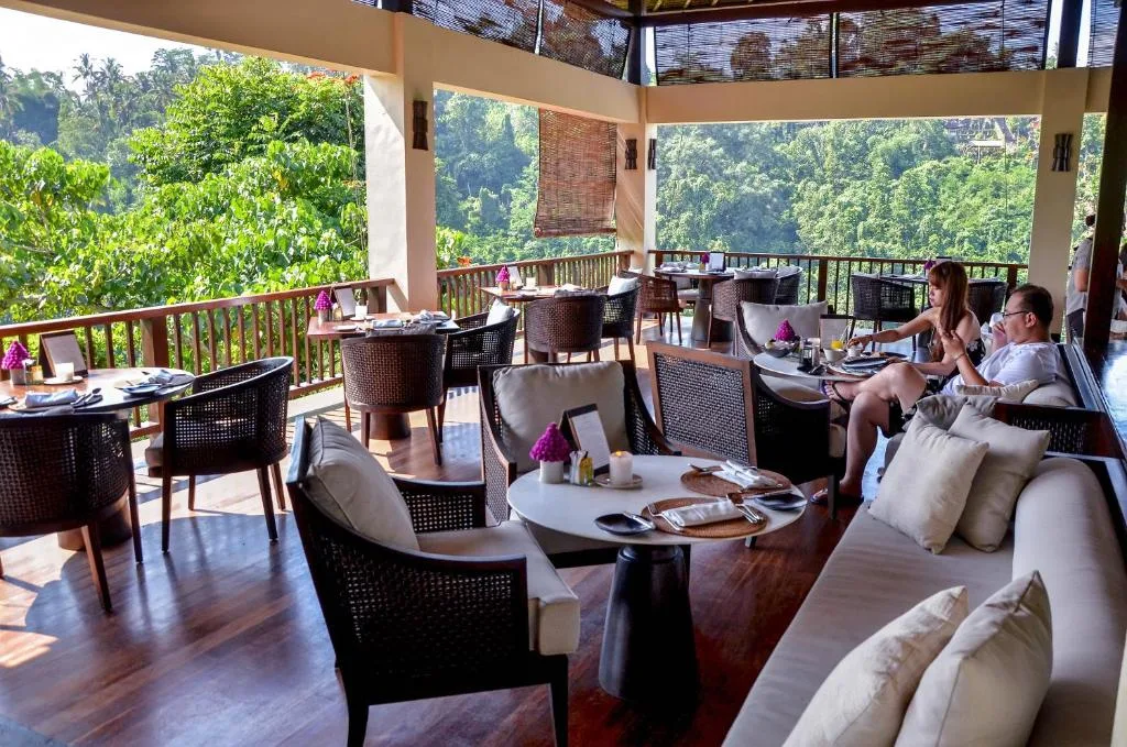 restauracja hotelowa pod dachem taras