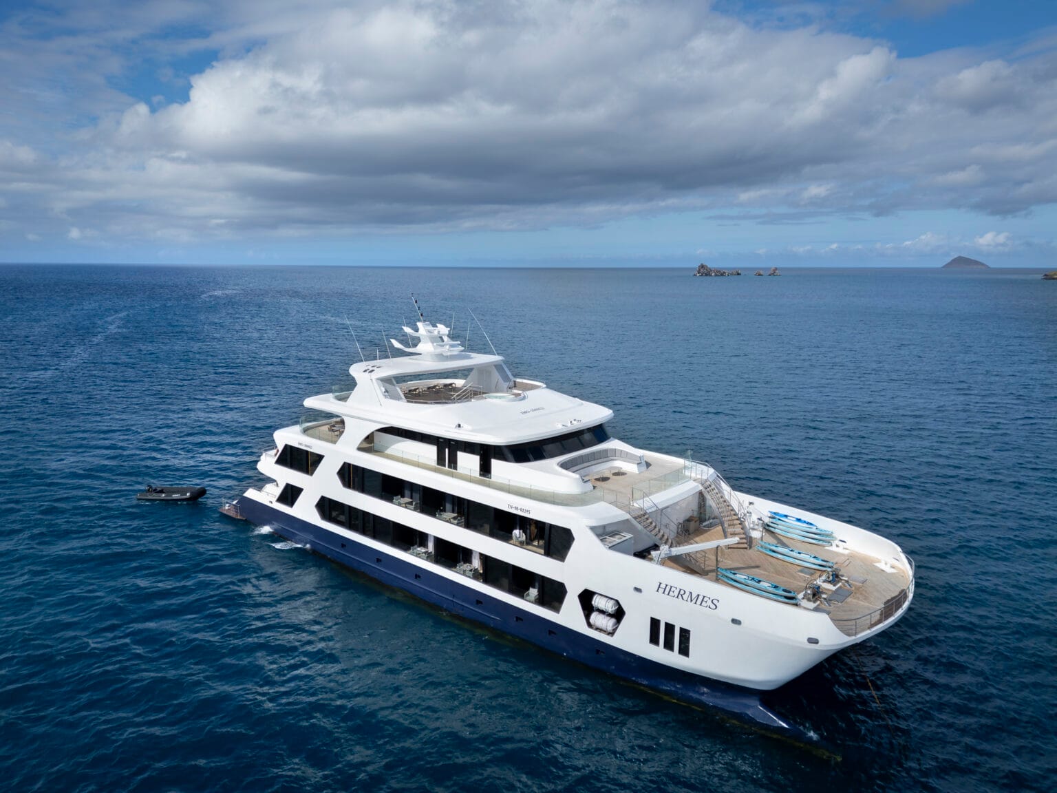 panoramic hermes galapagos mega catamaran