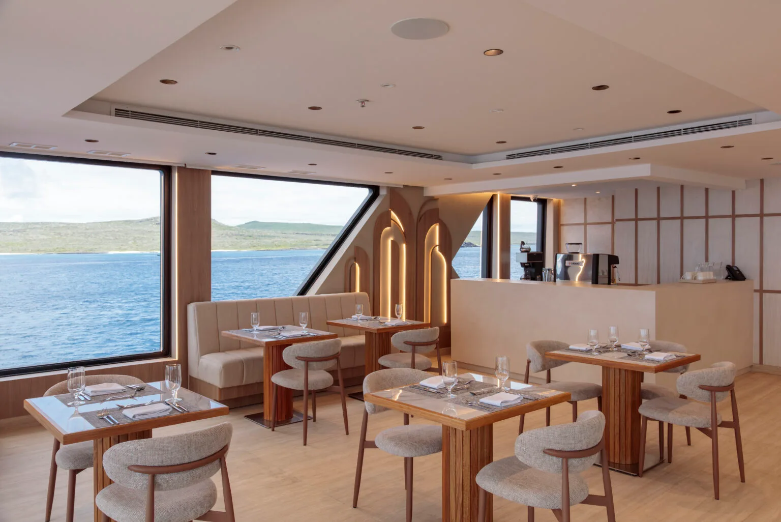 paradiso 3 hermes galapagos mega catamaran