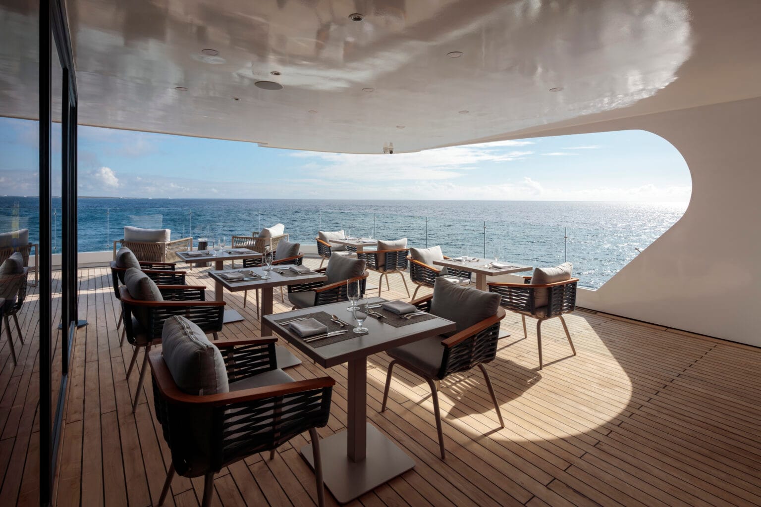 sole e luna hermes galapagos mega catamaran