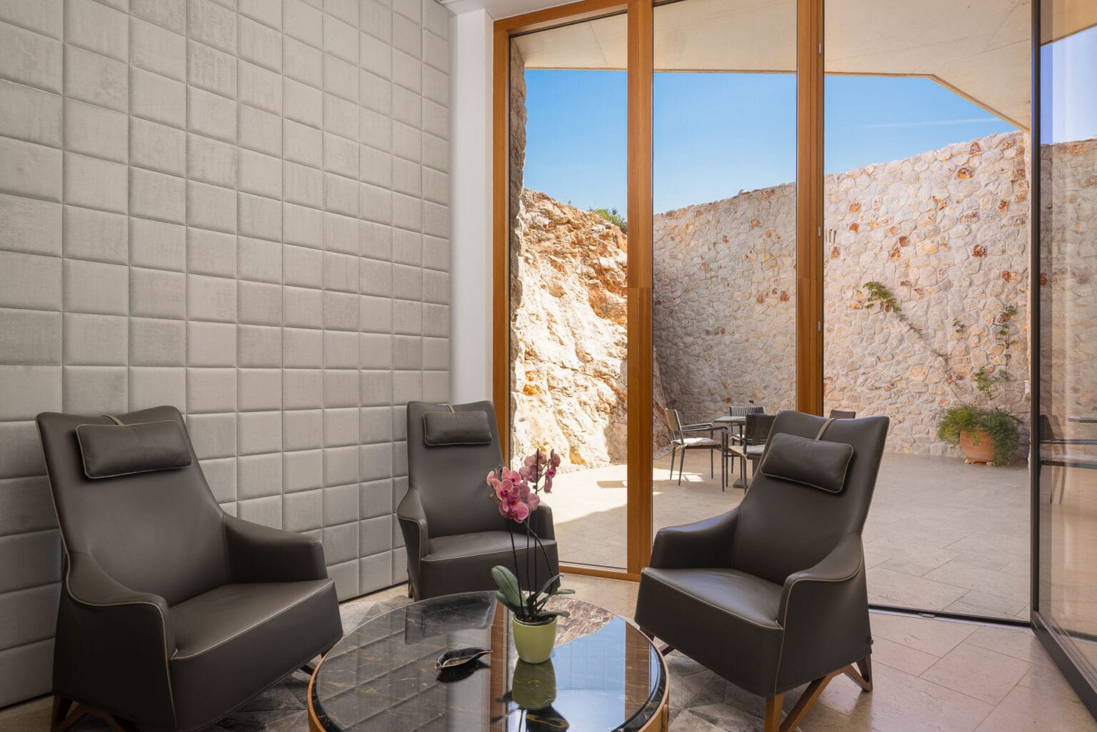 villa nai 3 3 cigar room 03