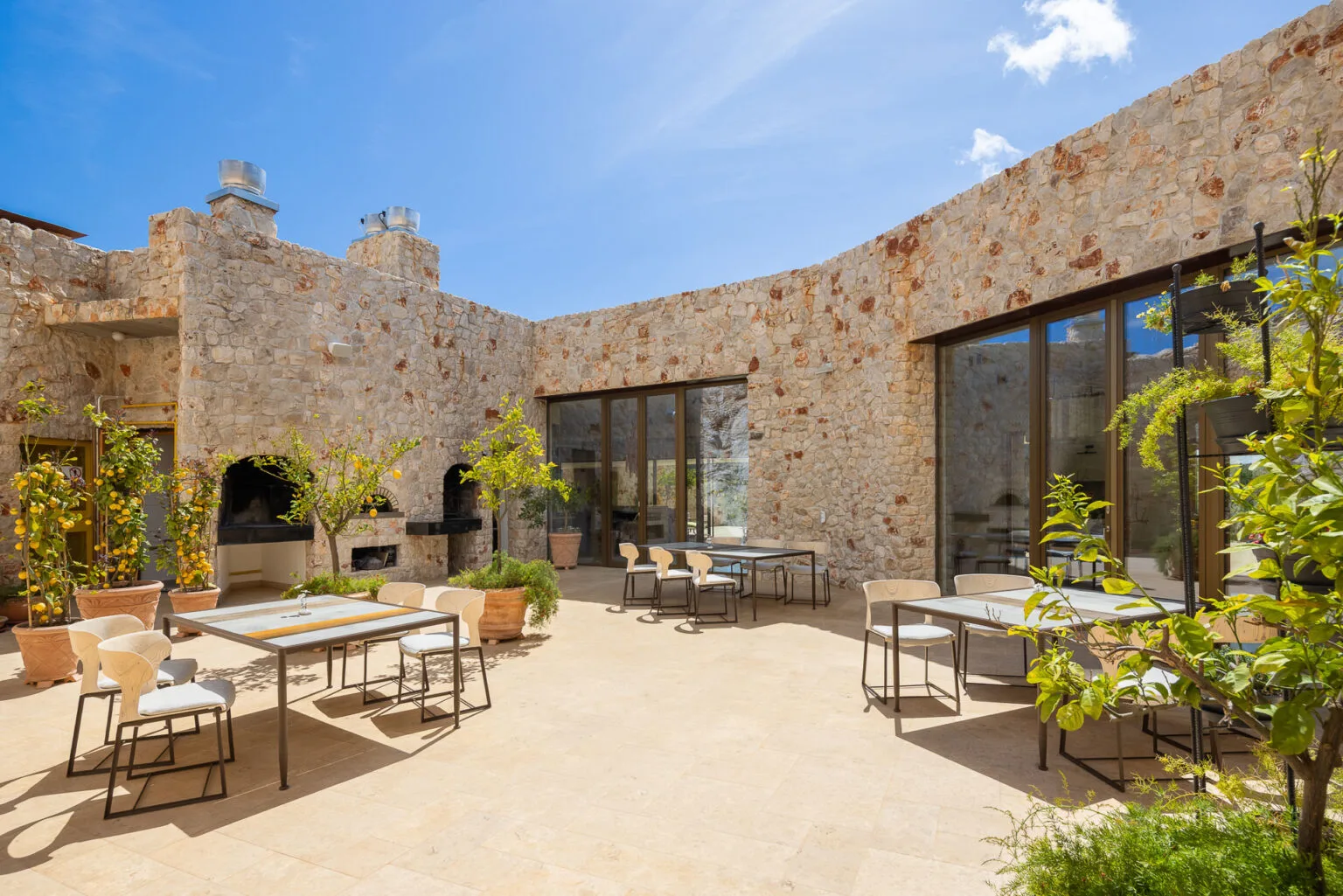 villa nai 3 3 restaurants 09