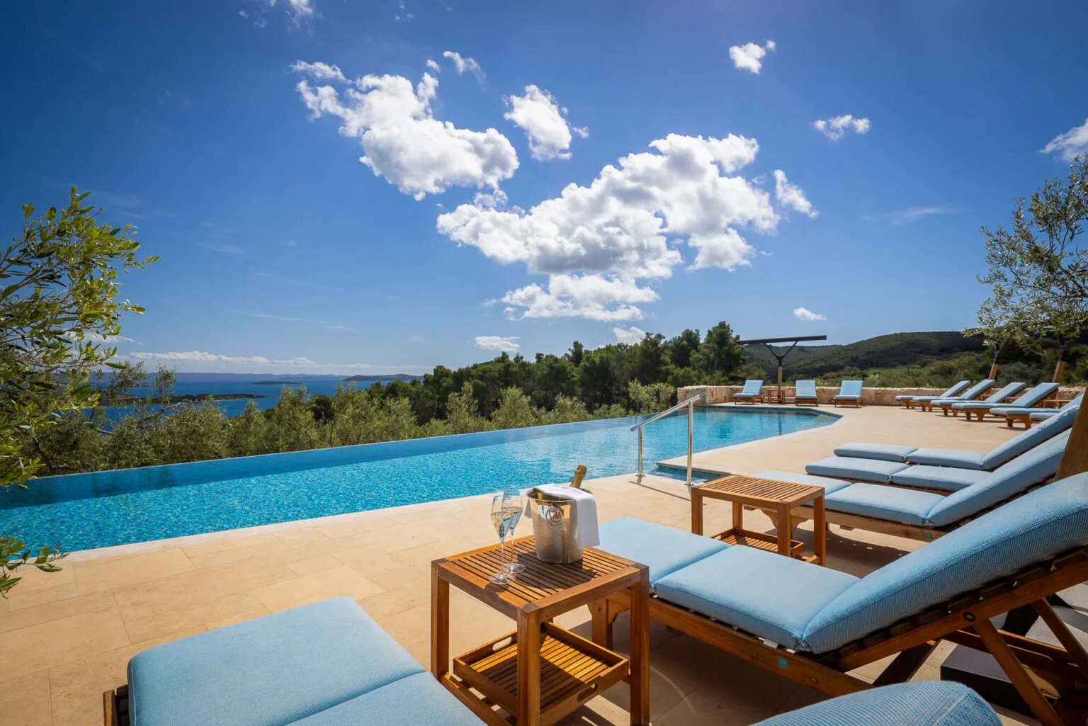 villa nai 3 3 swimming pool 04