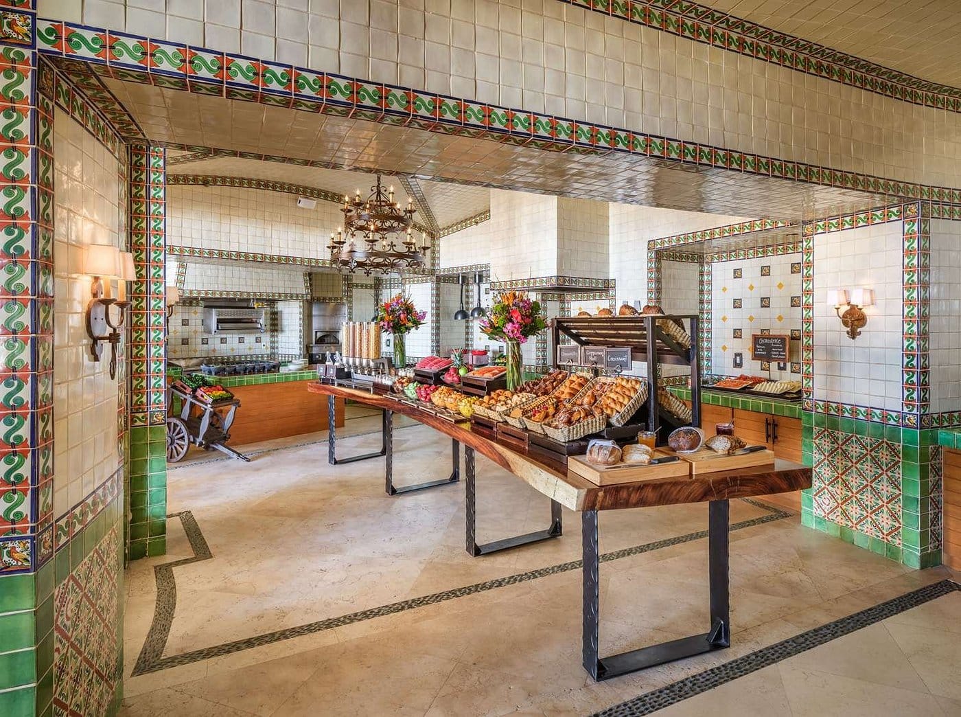 waldorf astoria los cabos pedregal breakfast area