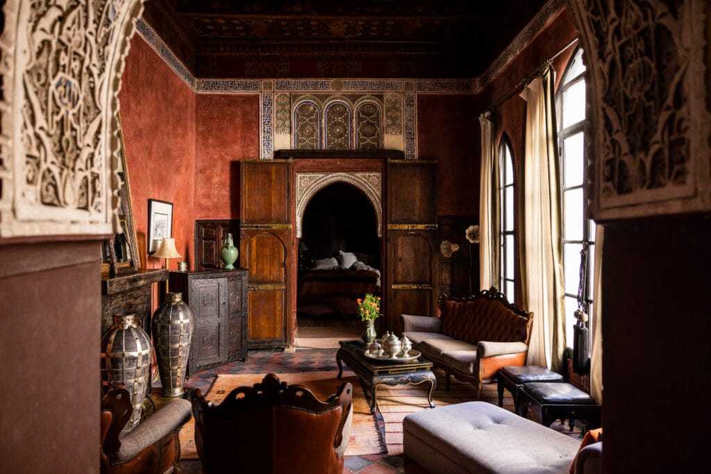 dar darma red apartment