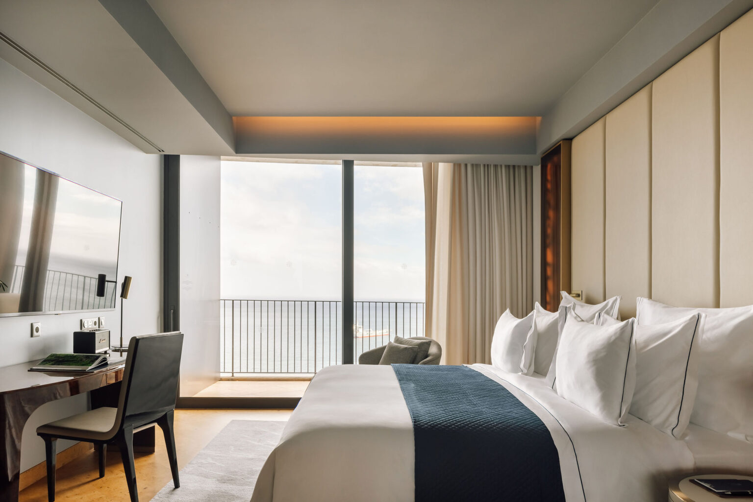 4 deluxe room (1)