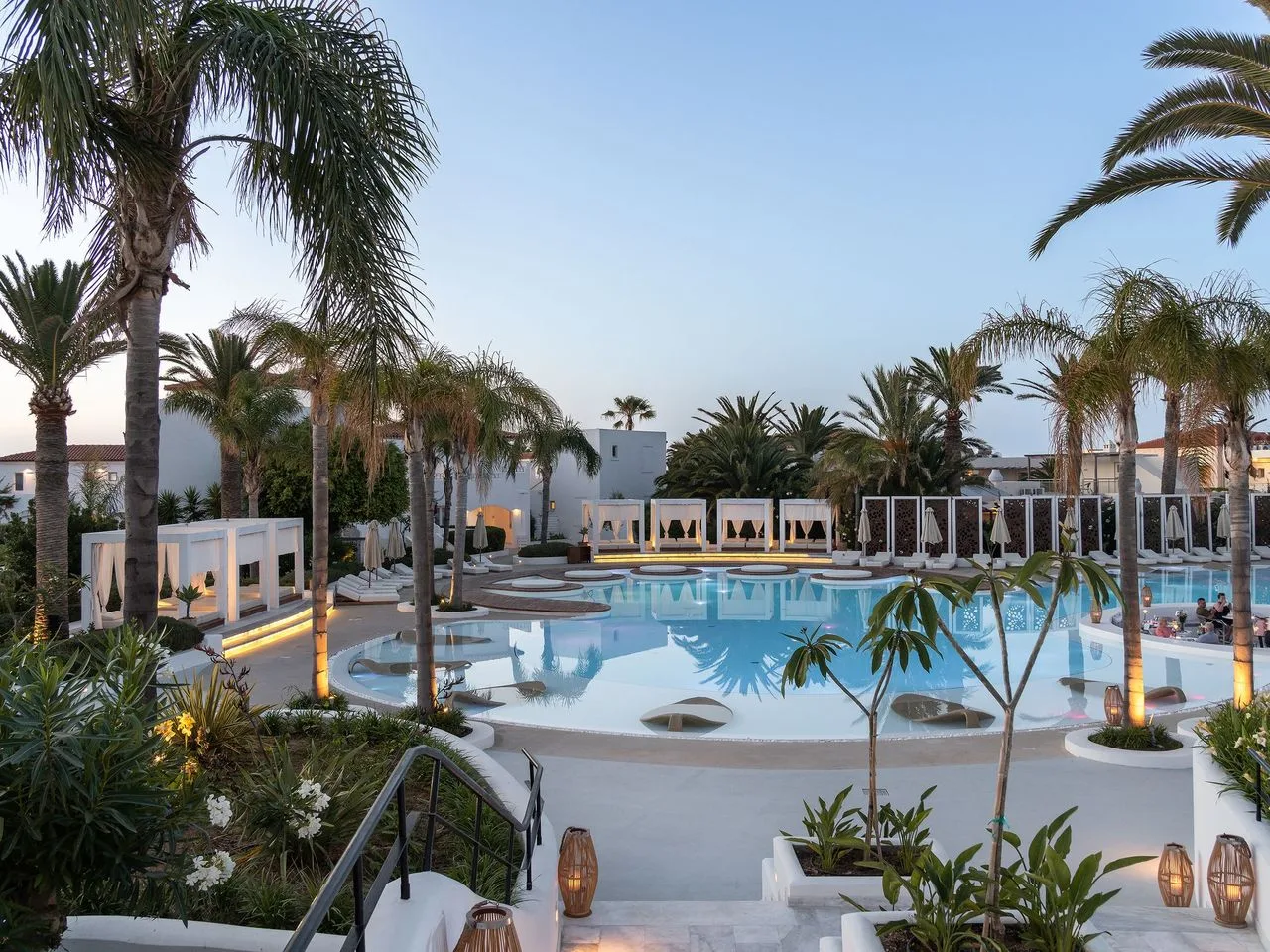 caramel a grecotel resort basen 1