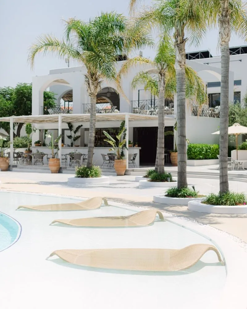 caramel a grecotel resort leżaki