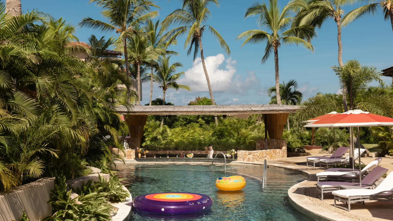 four seasons resort punta mita drift bar