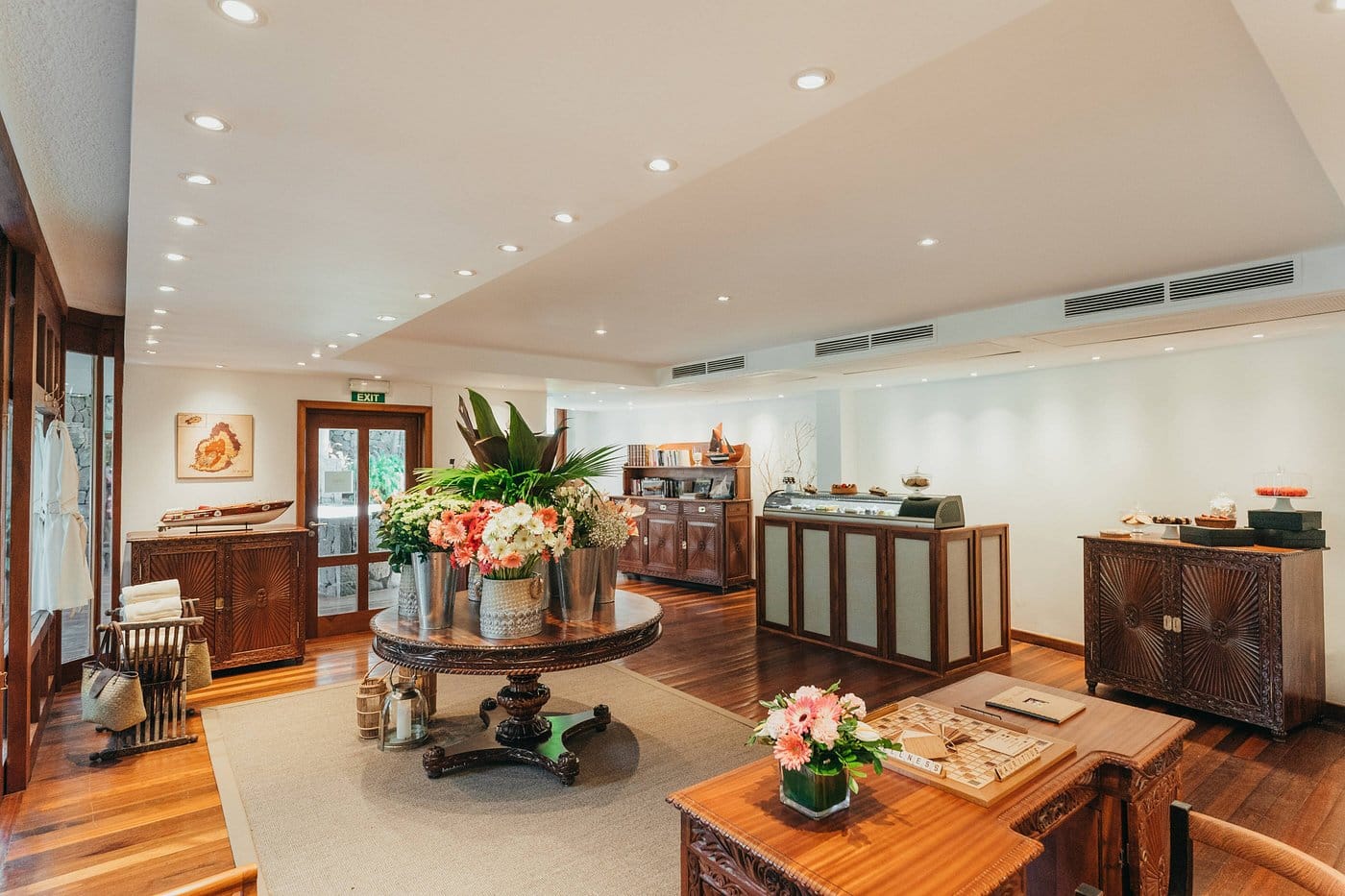 royal palm beachcomber luxury le comptoir