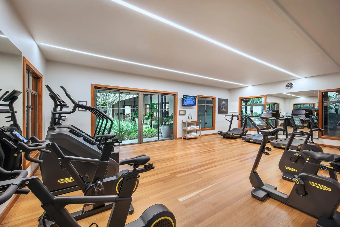 royal palm beachcomber fitness center