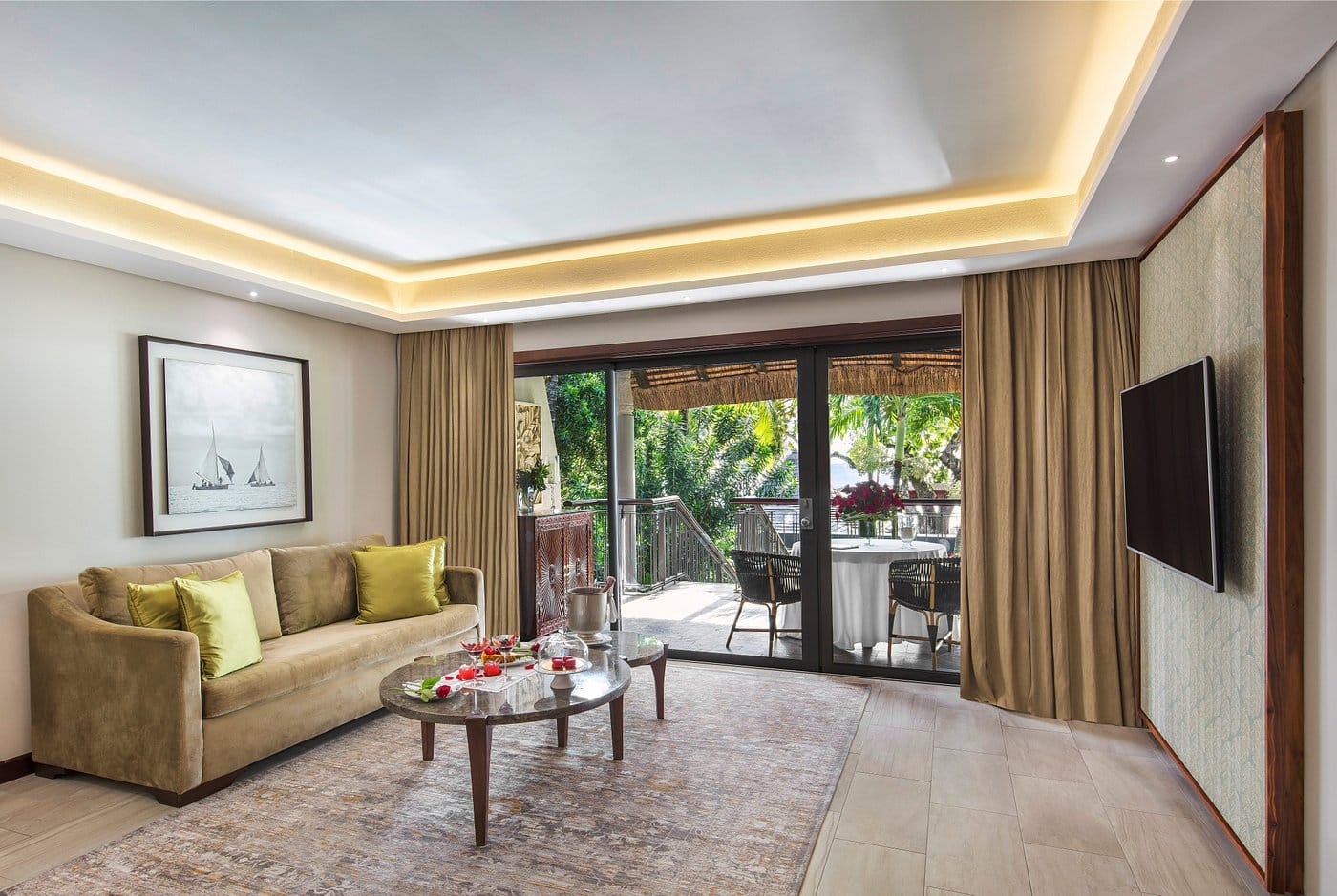 royal palm beachcomber romance suite1
