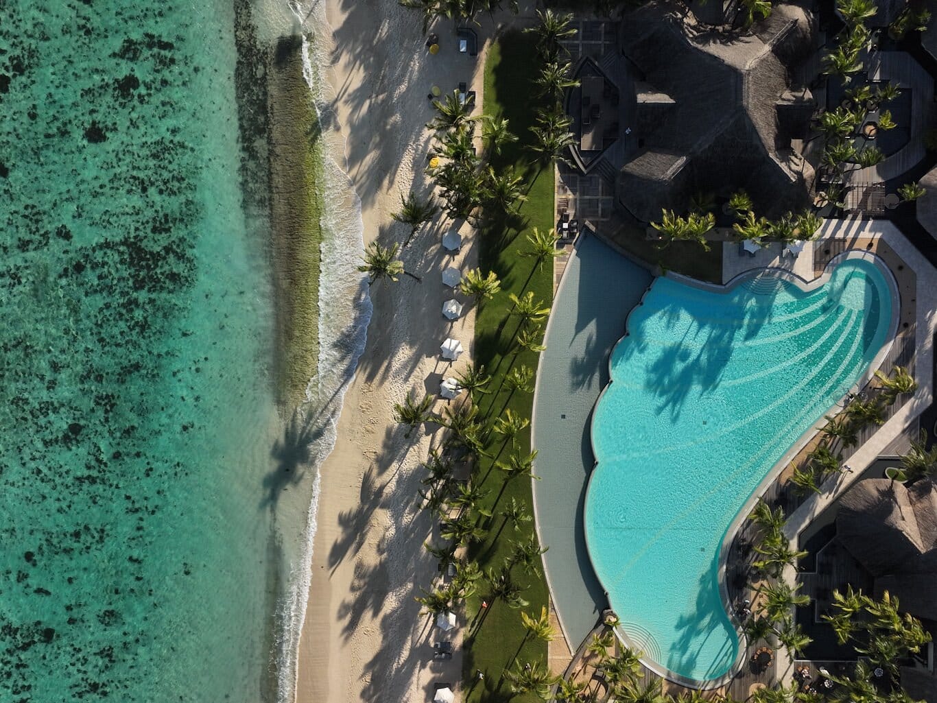 dinarobin beachcomber basen z lotu ptaka
