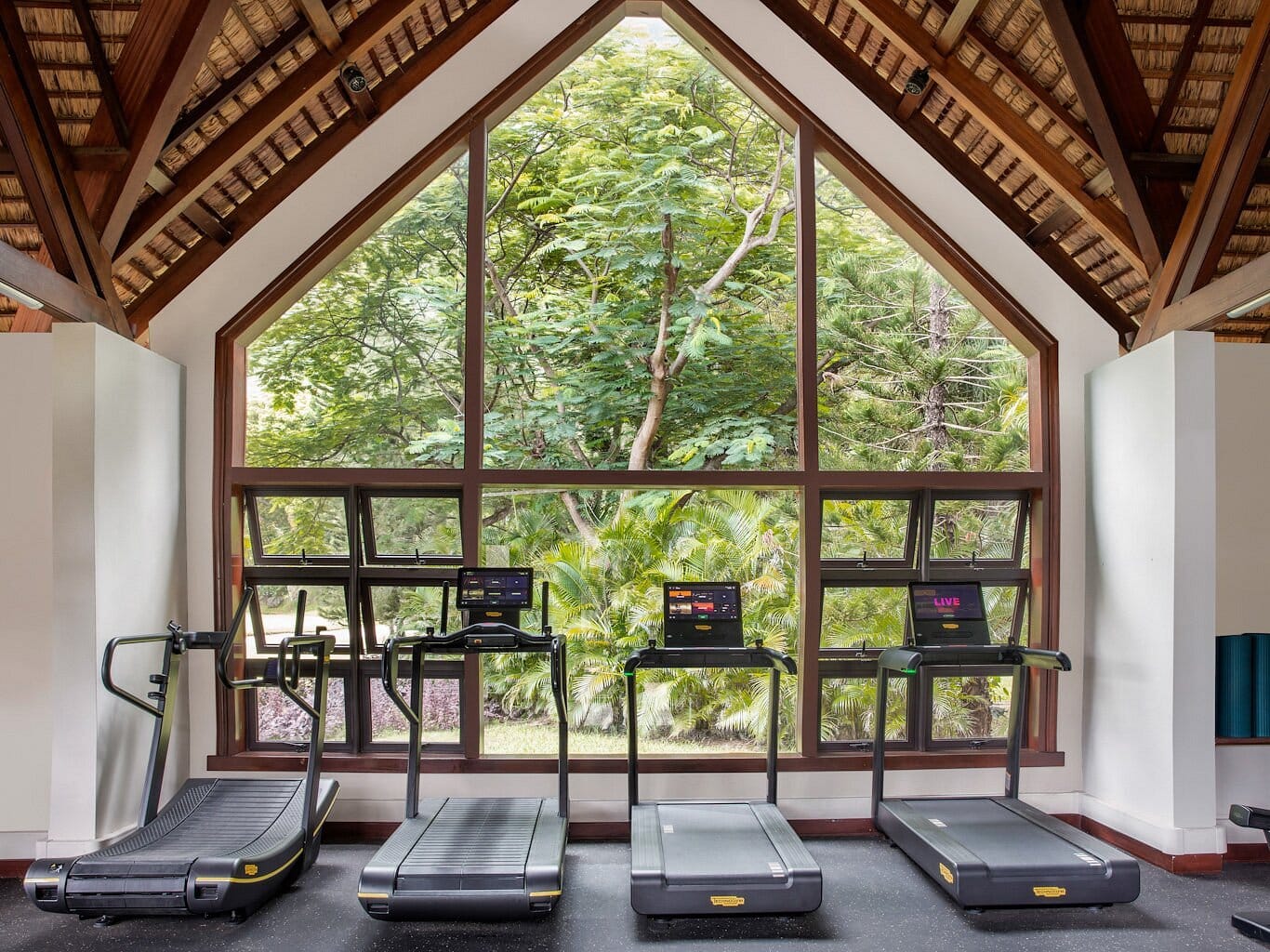 dinarobin beachcomber fitness