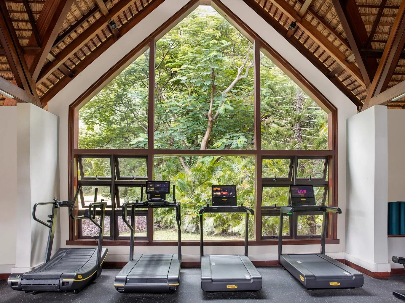 dinarobin beachcomber fitness