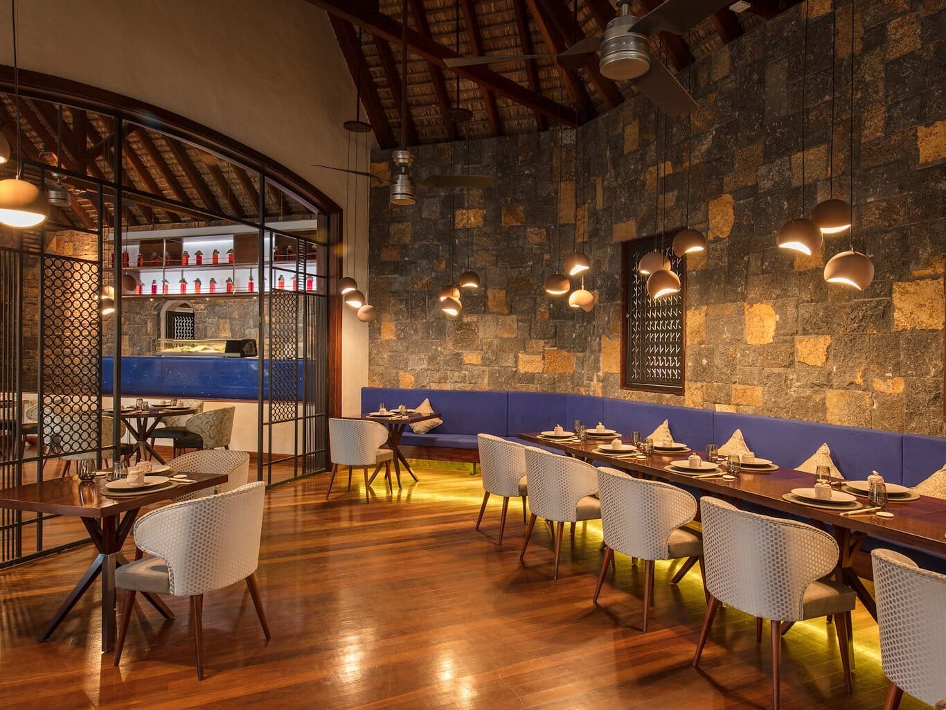 dinarobin beachcomber umami restauracja