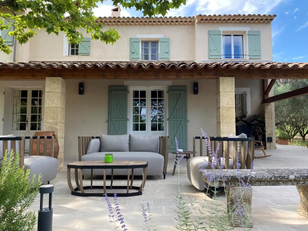 lou calen taras na zewnątrz