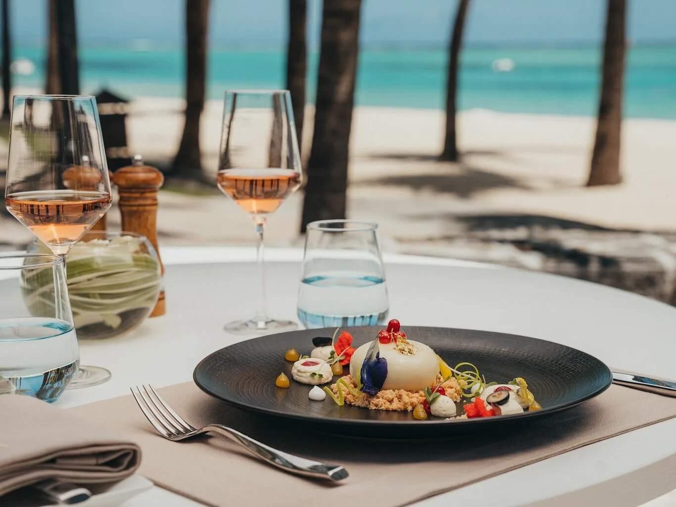 Paradis Beachcomber Golf Meal