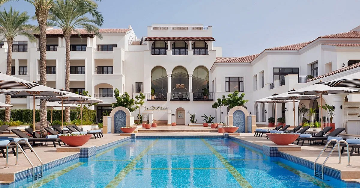 адрес курорта Marassi Golf Resort с дорожкой для бассейна
