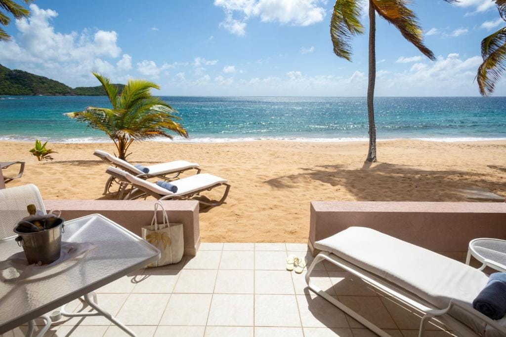curtain bluff all inclusive taras z wyjściem na plażę