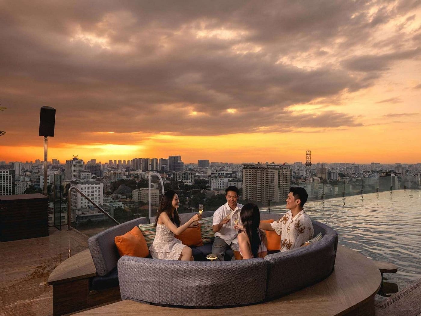 hôtel des arts saigon mgallery collection ho chi minh city bar lounge 1