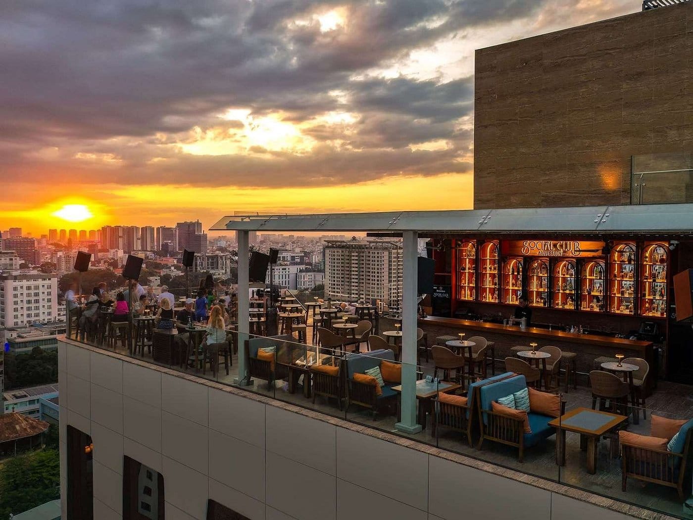 hôtel des arts saigon mgallery collection ho chi minh city bar na dachu