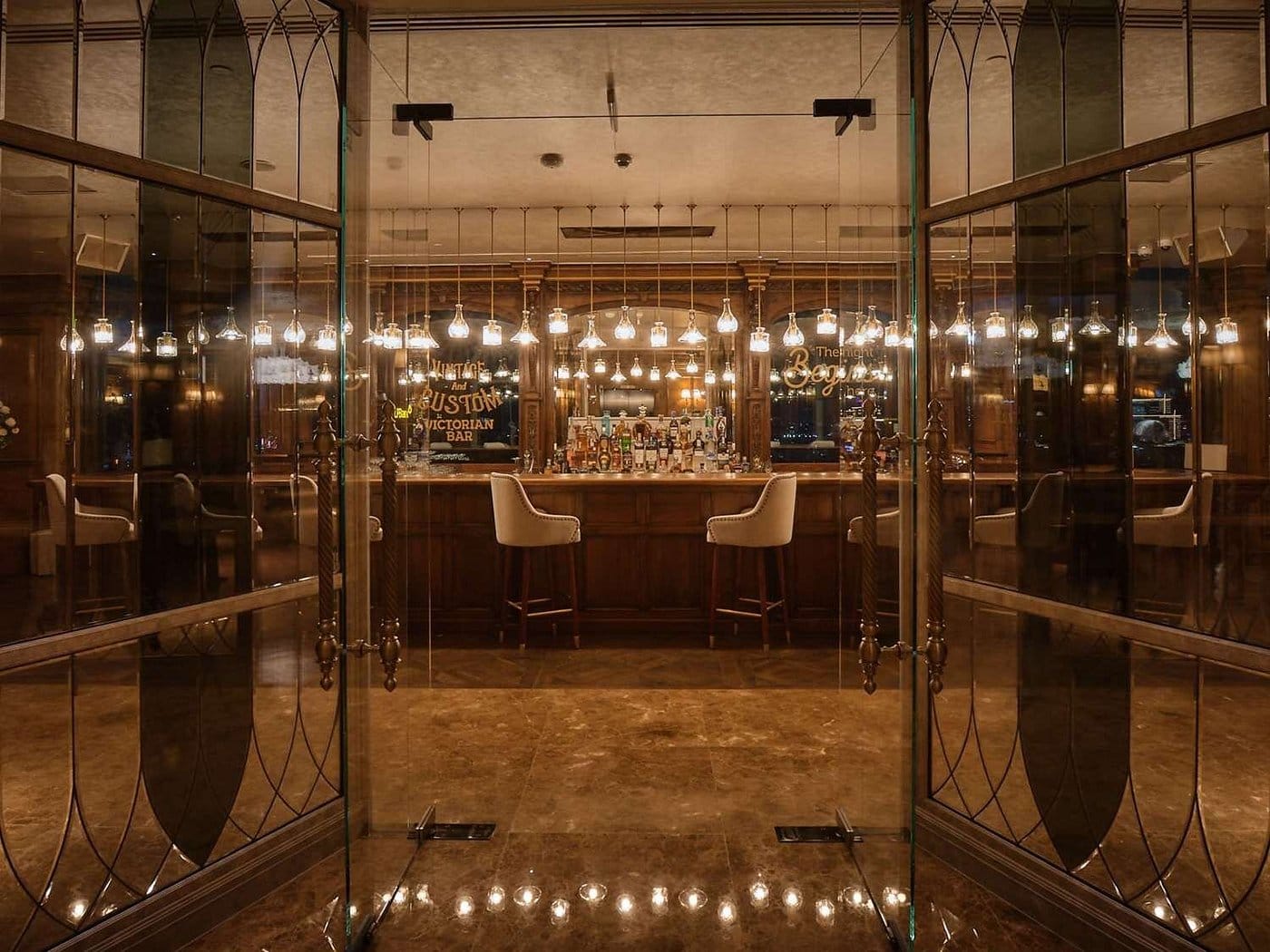 hôtel des arts saigon mgallery collection ho chi minh city bar