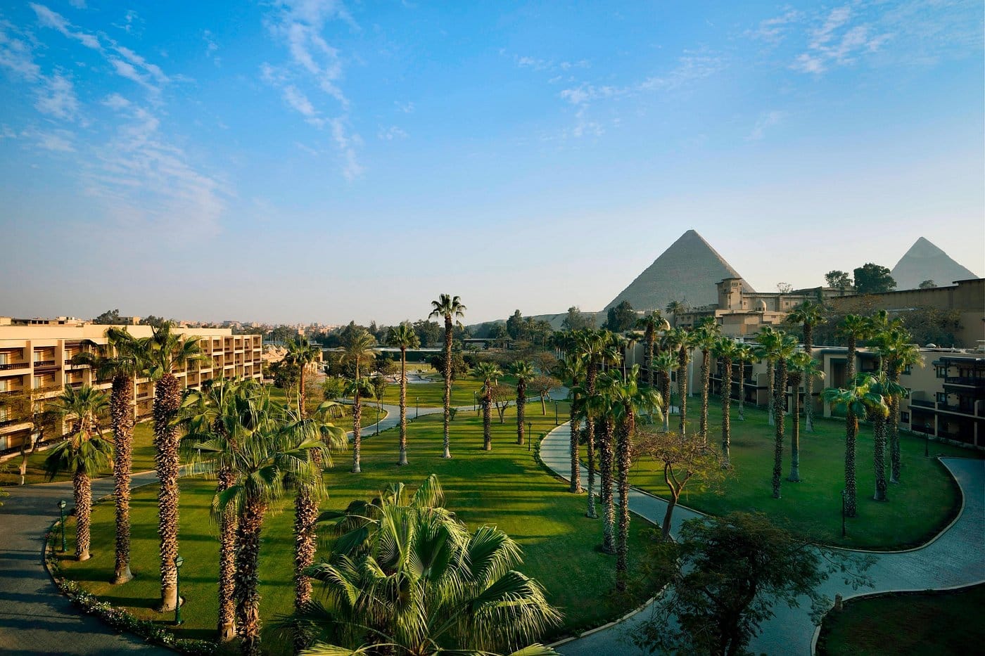 marriott mena house, cairohotel grounds