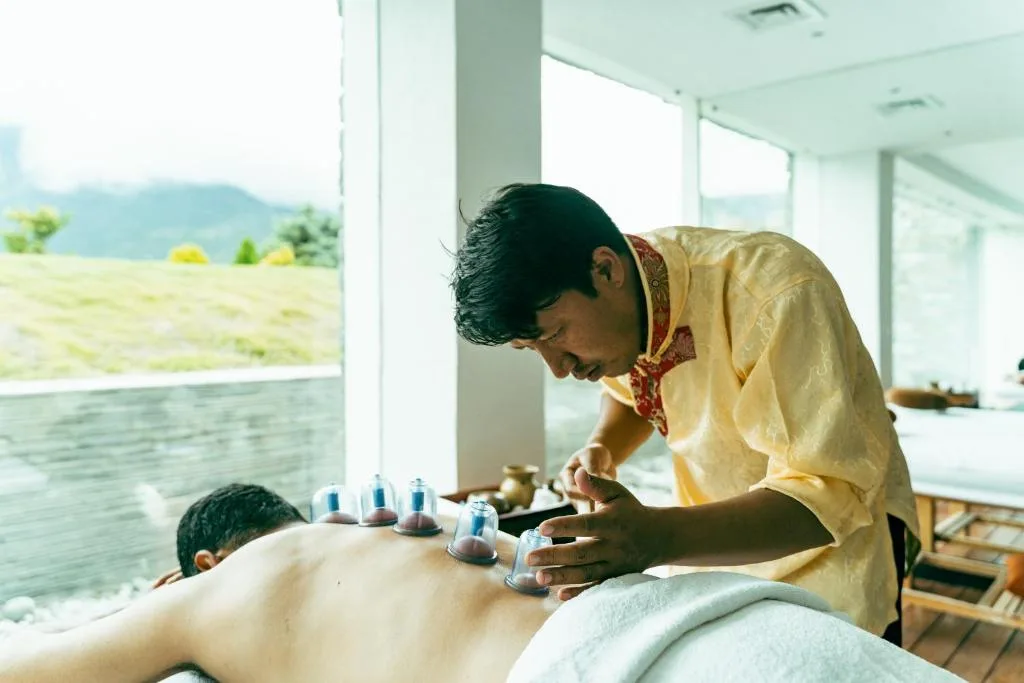 shinta mani mustang spa