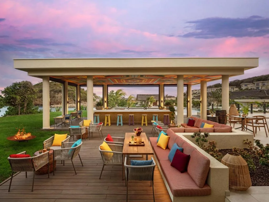 six senses la sagesse beach bar