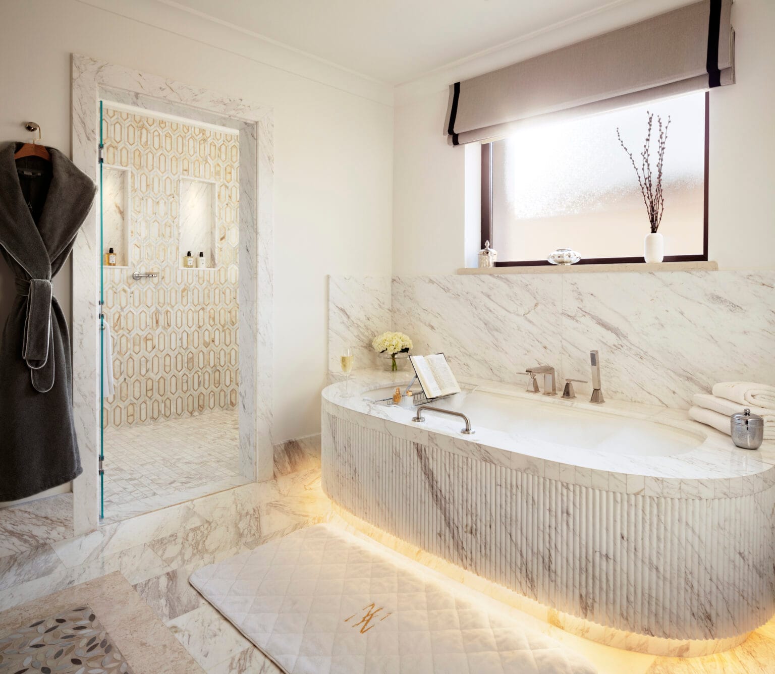 malakiya villas villa sama master bathroom 1