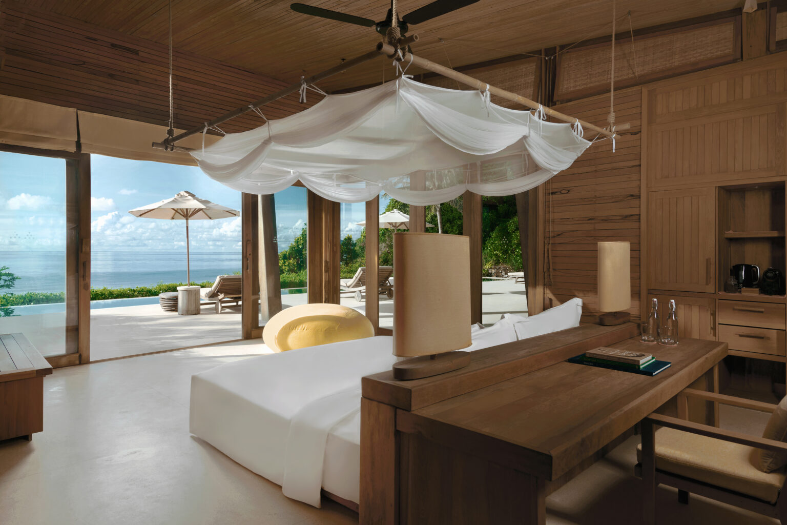 beachfront four bedroom pool villa (5)