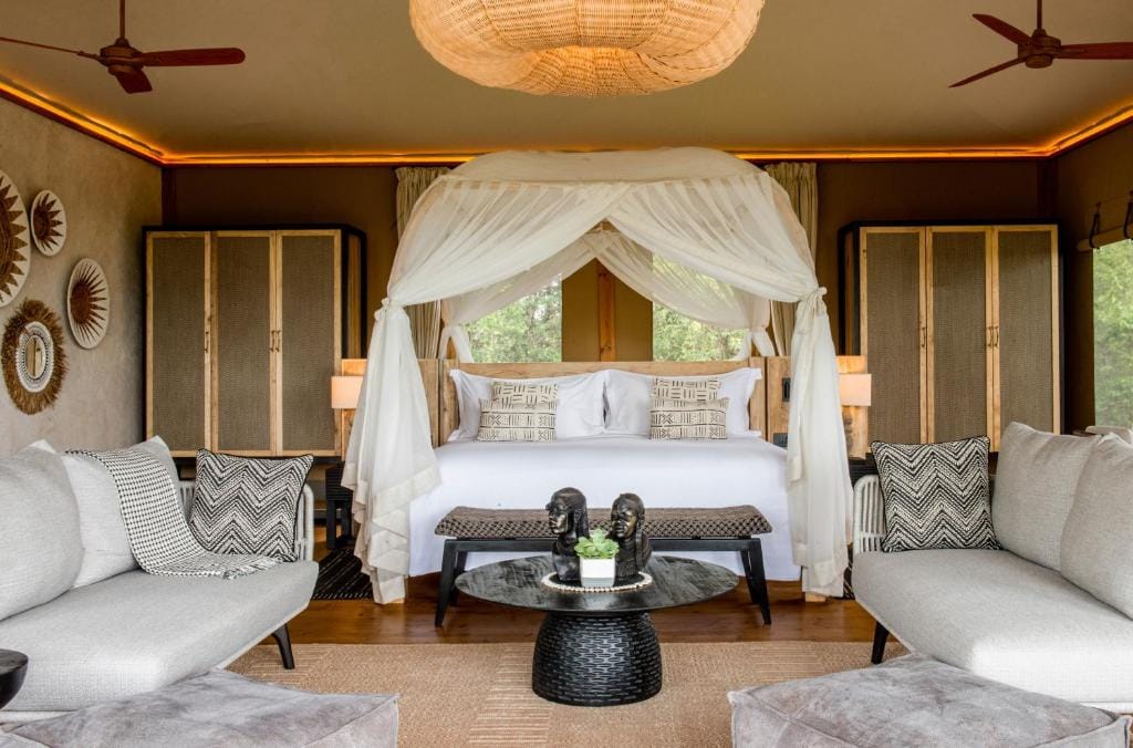 jw marriott masai mara lodge duże komfortowe łóżko