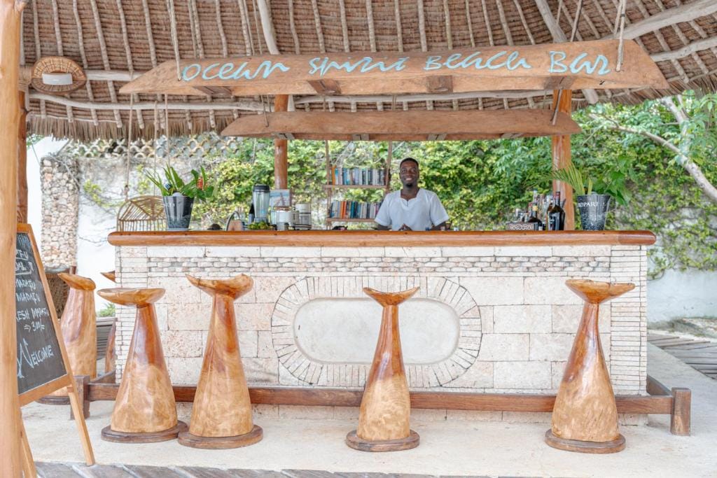 waterlovers beach resort bar przy plazy