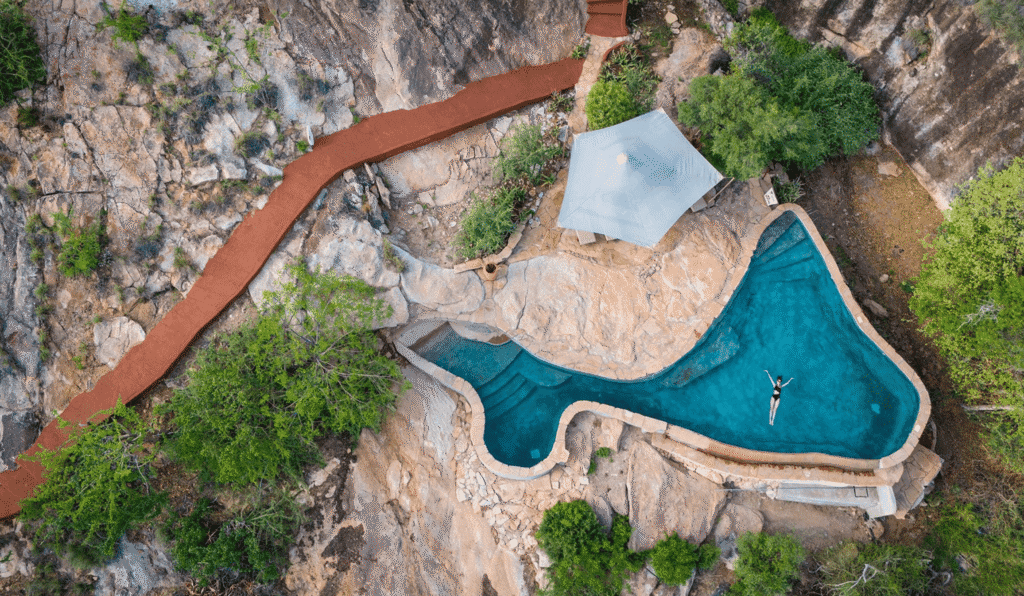 Base Camp Saruni Samburu basen zewnętrzny