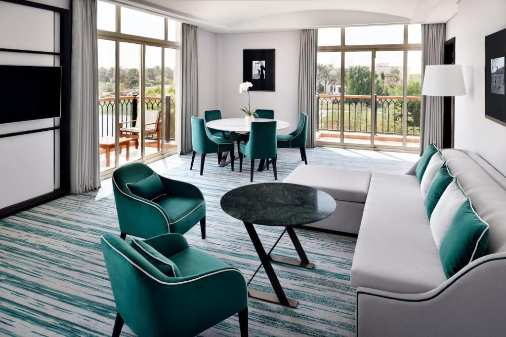 address montgomerie 10