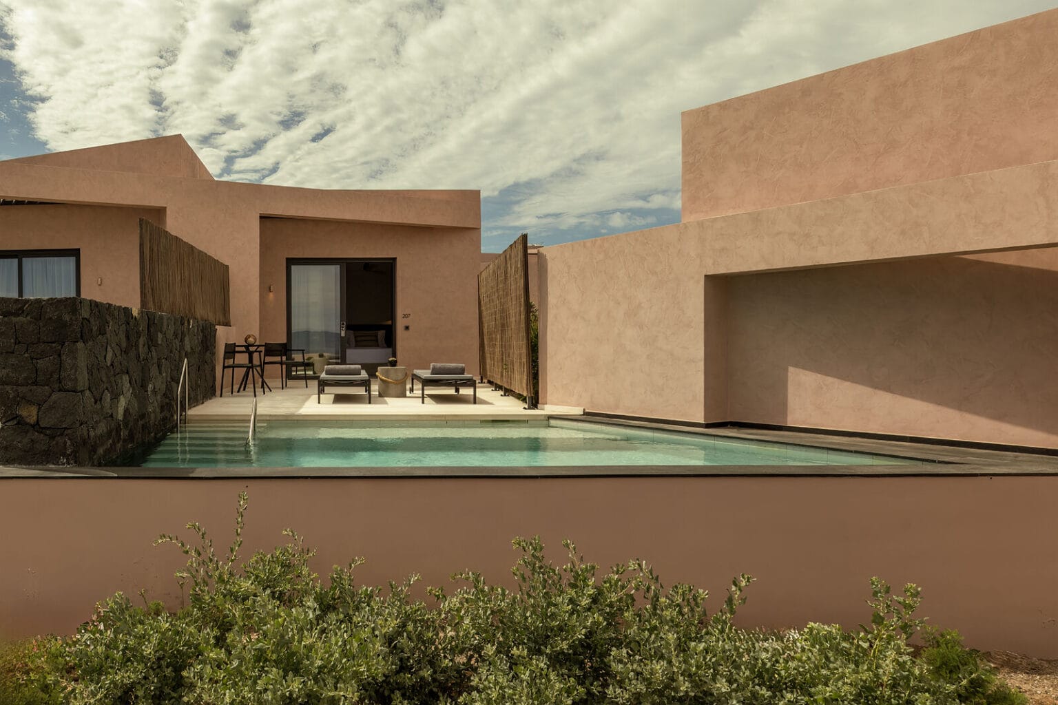 domes novos santorini, autograph collection biuro carter (1)