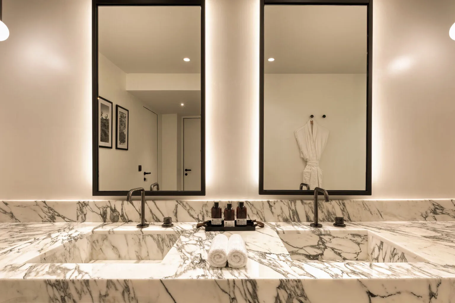 Domes Novos Santorini, офіс Carter Collection (41)