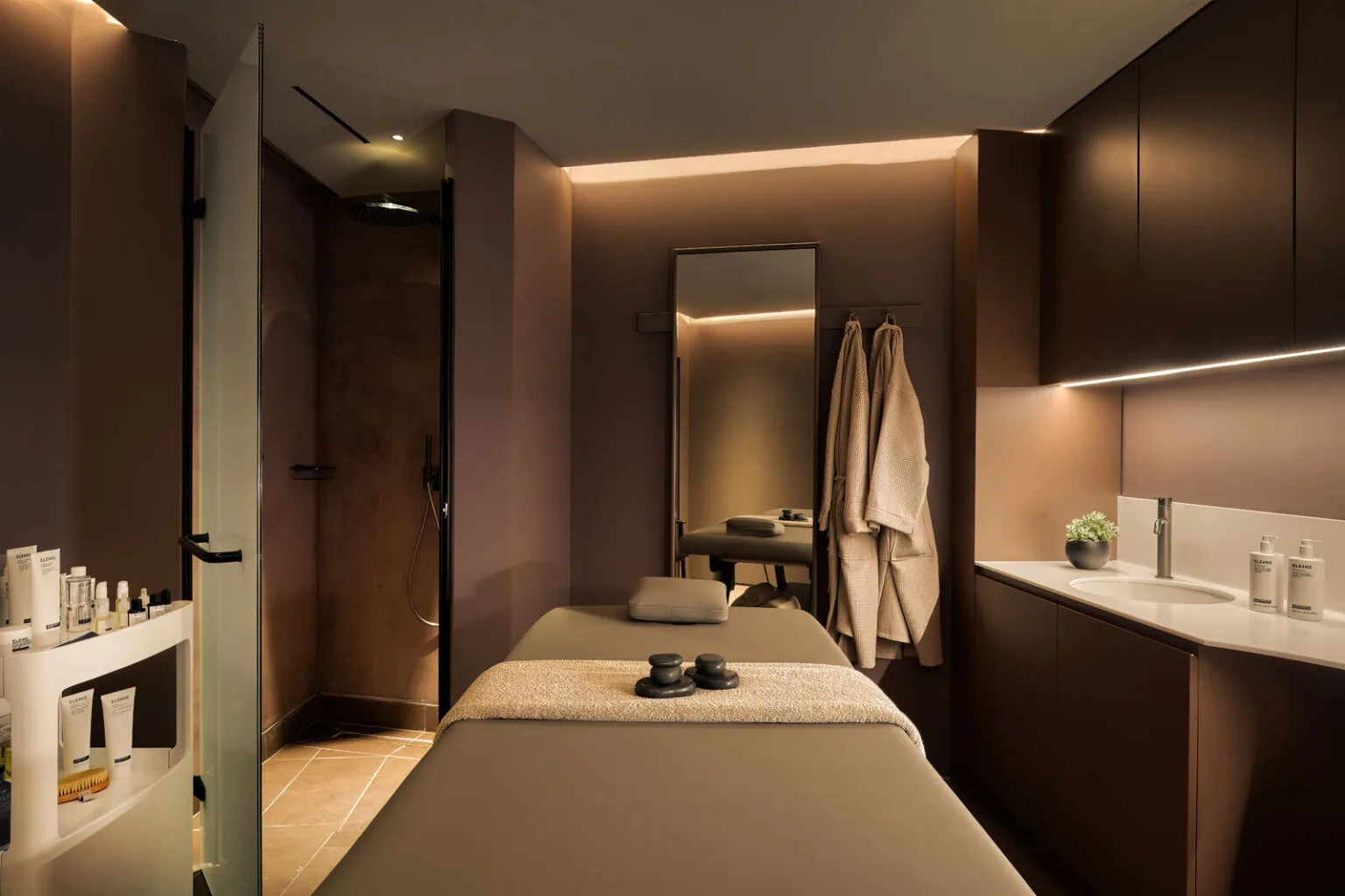 Domes Novos Santorini, офіс Carter Collection (5)