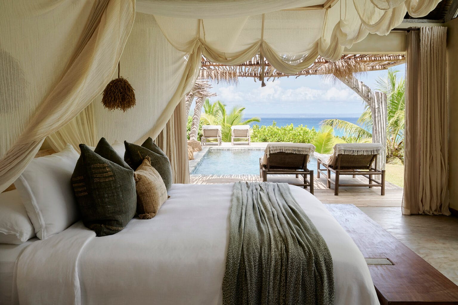 Villa-Master-Bedroom