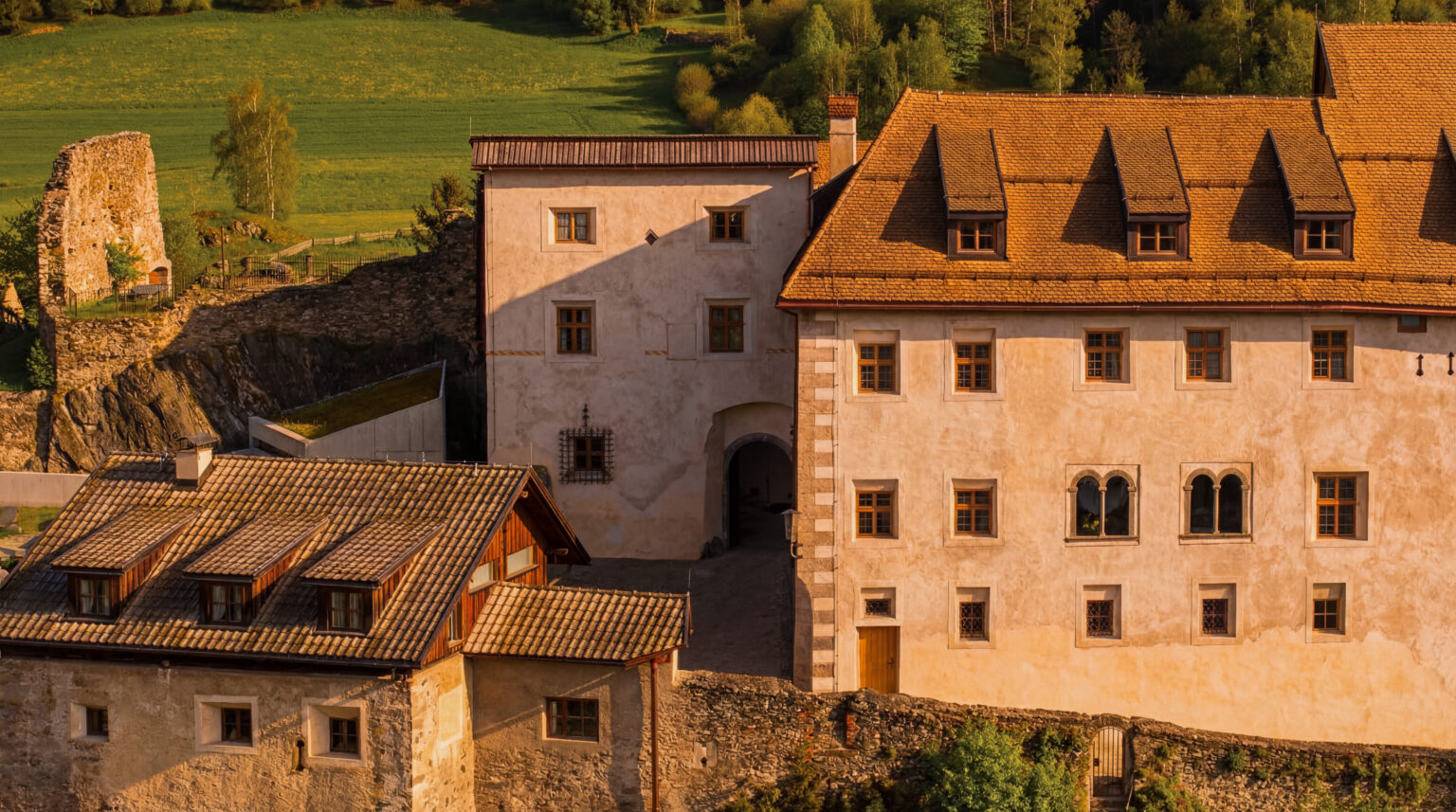 1 castel badia