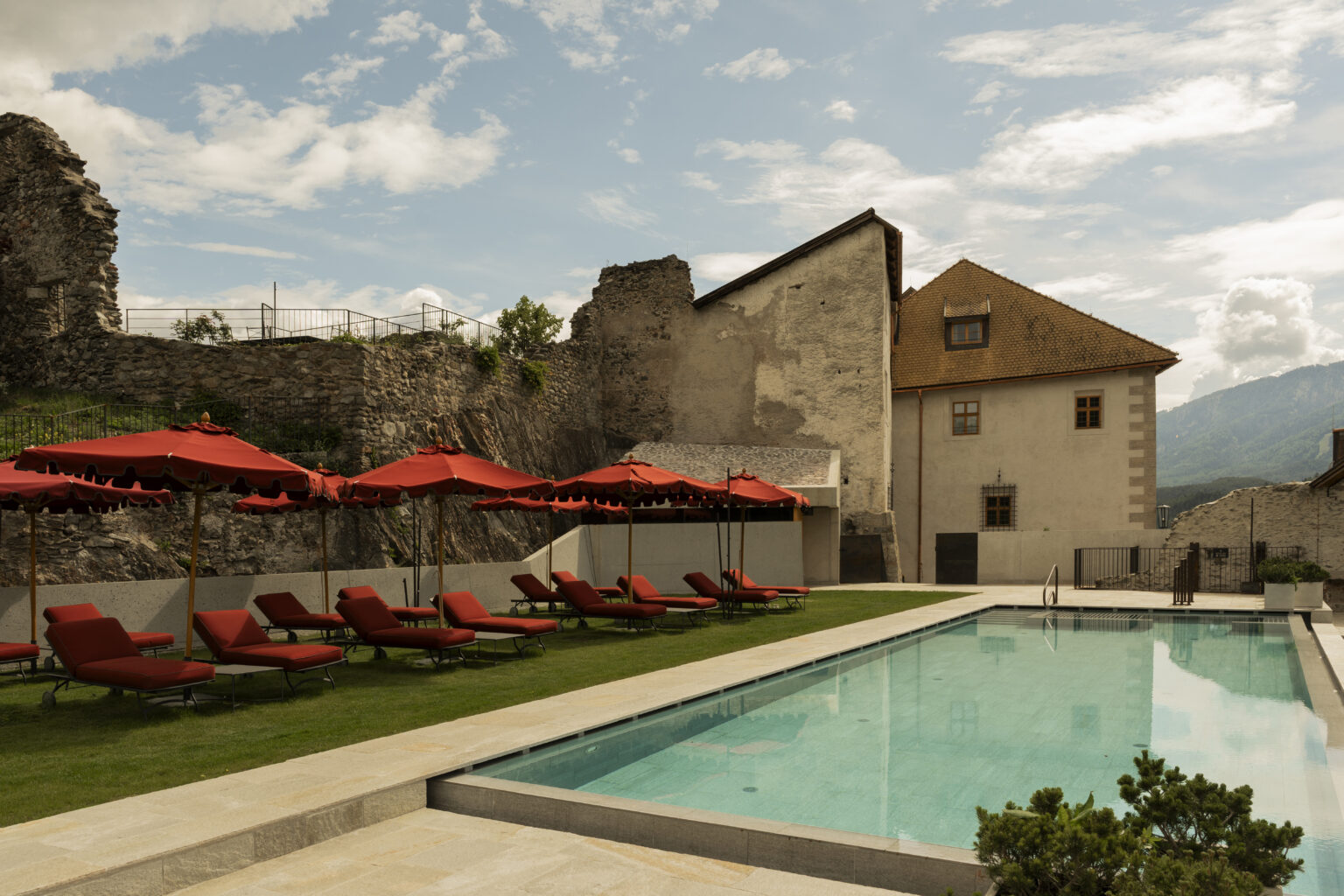 castelbadia pool
