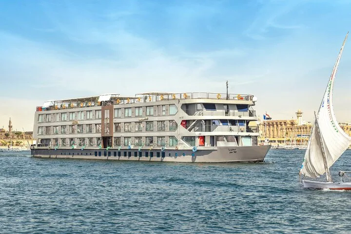 history of the boutique hotel nile cruise (3)