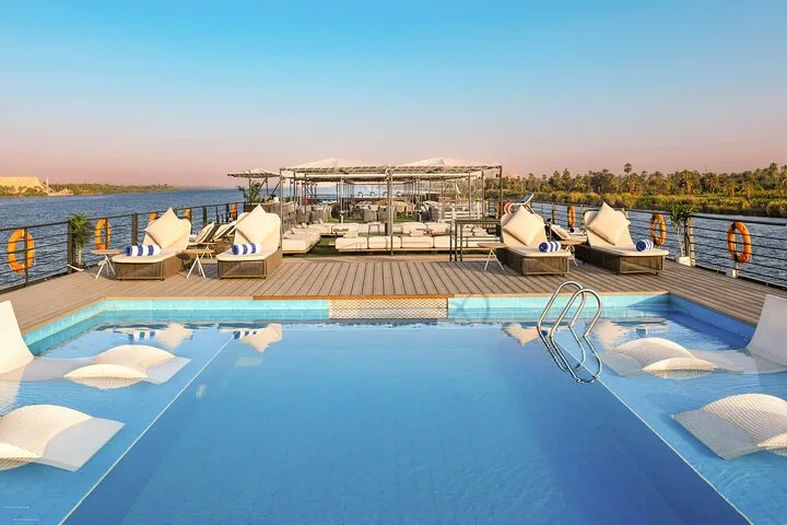 history of the boutique hotel nile cruise (7)