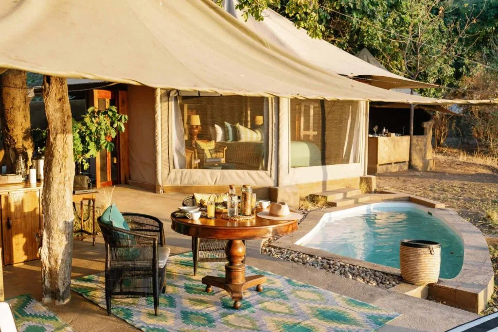 honeymoon suite breakfast chongwe timetide © oliver fly photography 21