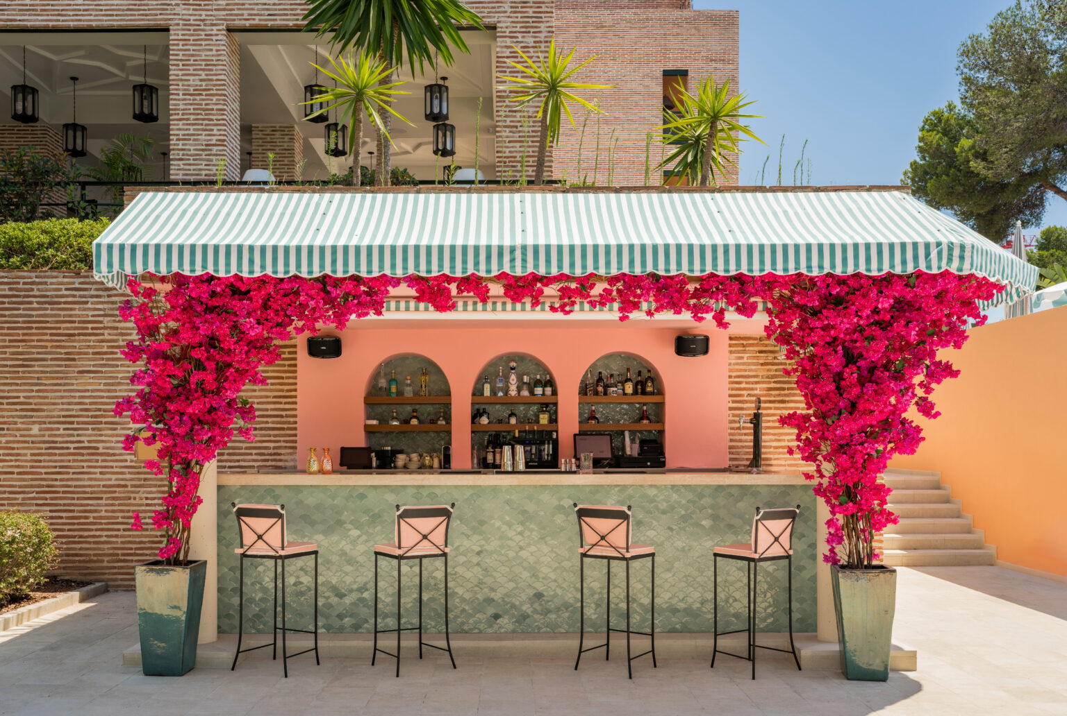 gran marbella resort pool bar