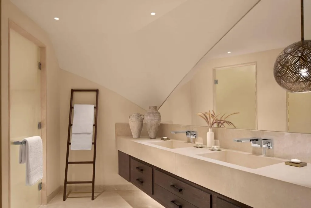 nujuma a ritz carlton reserve bathtub