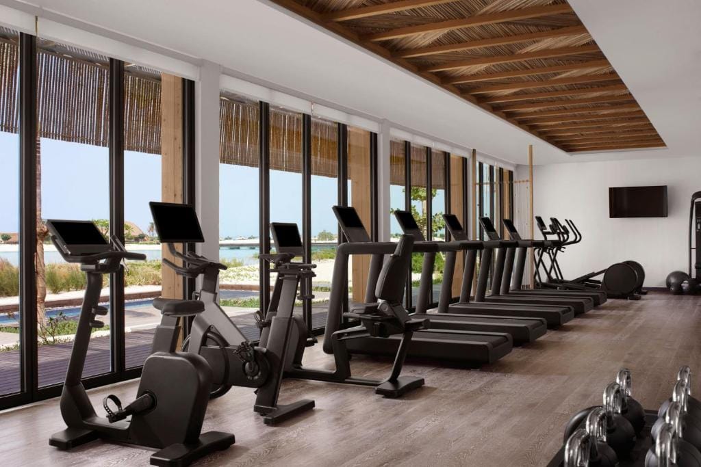 nujuma a ritz carlton reserve siłownia obiektu