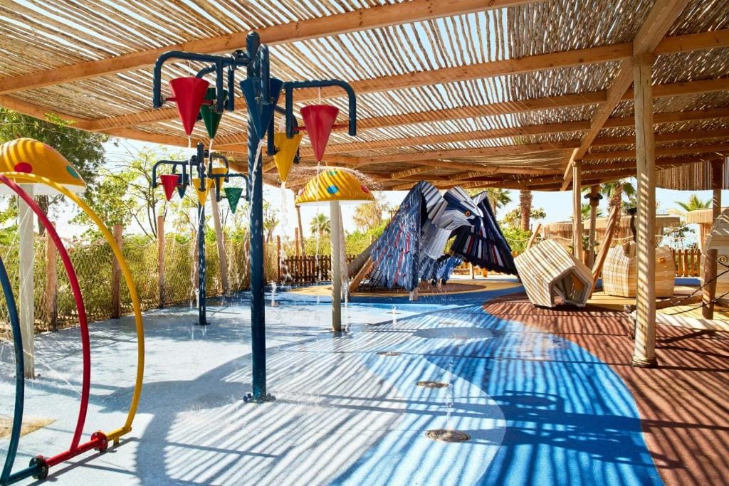 nujuma a ritz carlton reserve baseniki dla dzieci pod dachem