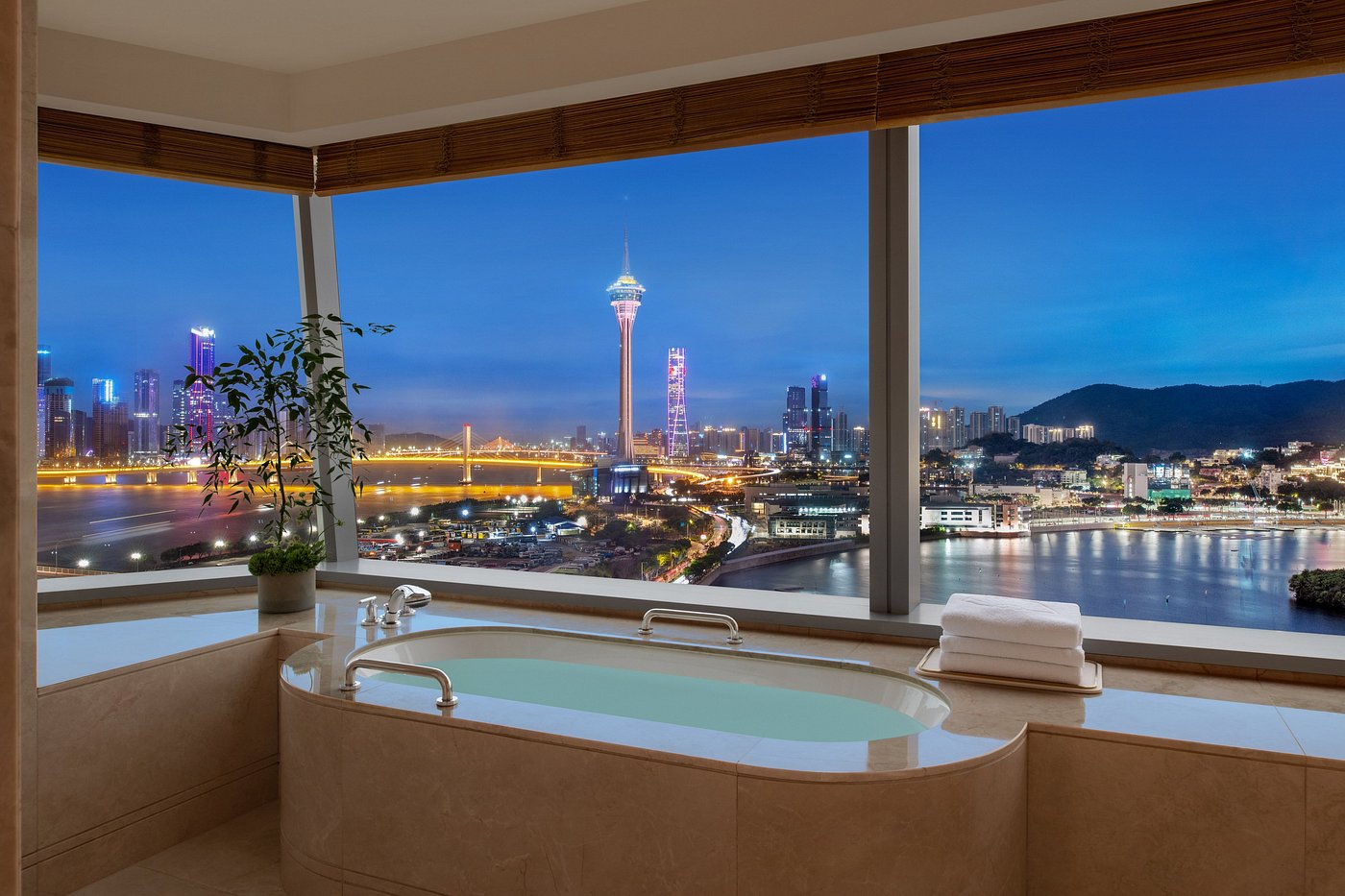 mandarin premier view